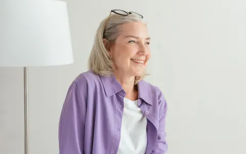 Trockenheitsgefühl in der Menopause: Pflegende Feuchtigkeitscremes